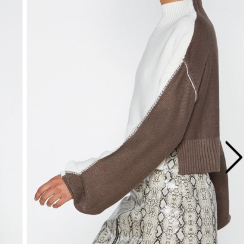 Behind your back two-tone sweater- Nasty Gal